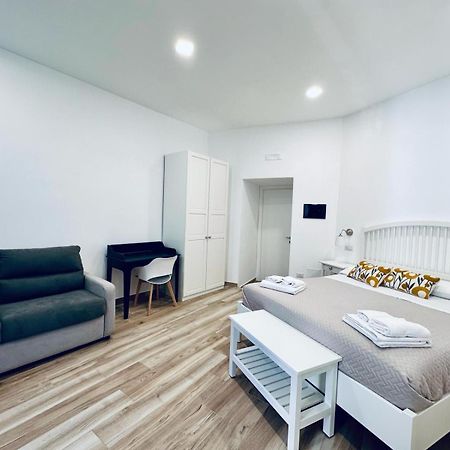 B&B Lara'S Home By I Borbone Napoli Eksteriør bilde