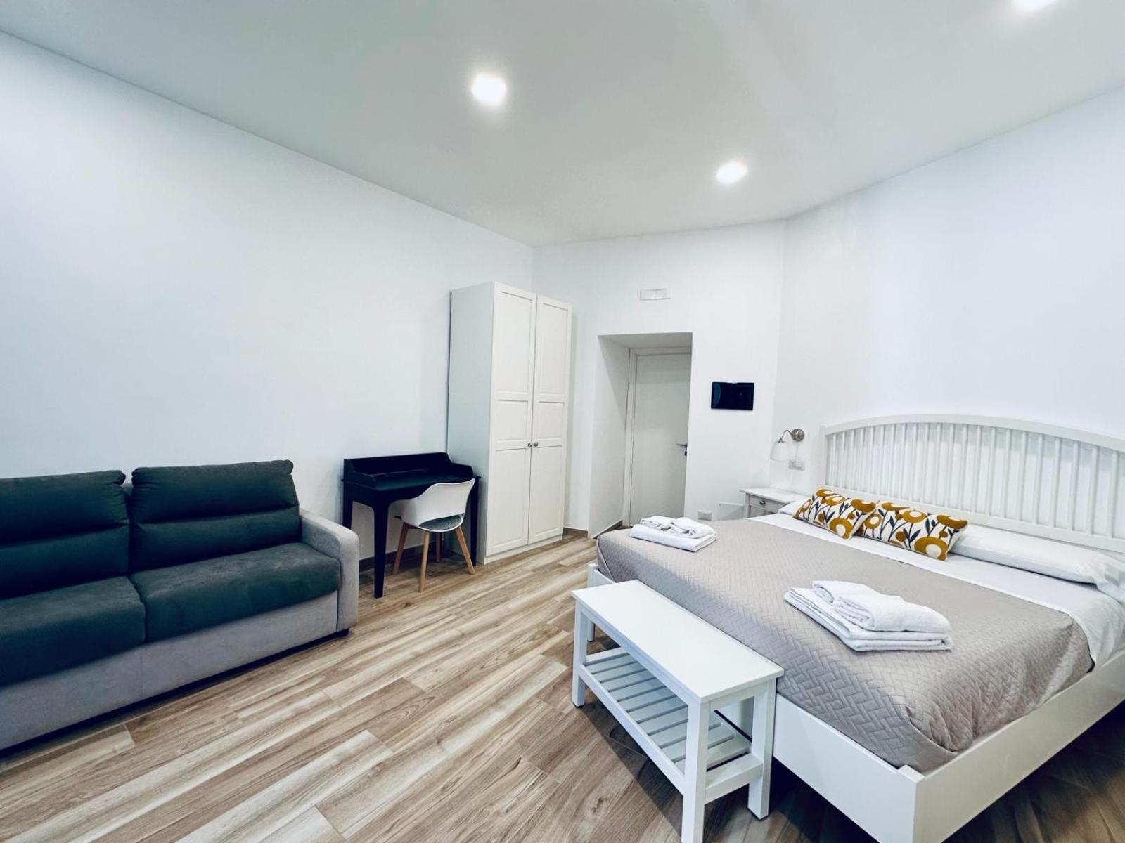 B&B Lara'S Home By I Borbone Napoli Eksteriør bilde
